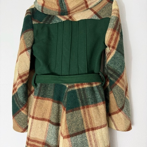Vintage wintergreen and tan plaid midi coat - Picture 6 of 16